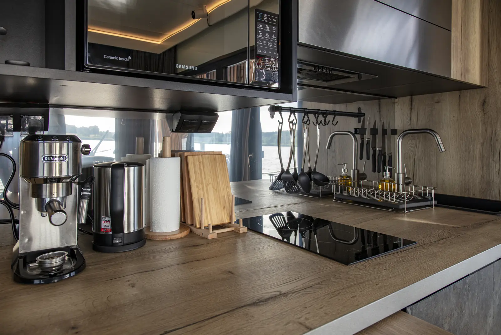 Domek na wodzie Wojnowo – kuchnia z bliska